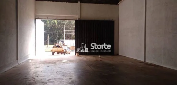 Galpão / Depósito / Armazém à venda, 200m² no São José, Uberlândia
