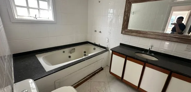 Casa de Condomínio com 3 Quartos para venda ou aluguel, 280m² no Camboinhas, Niterói