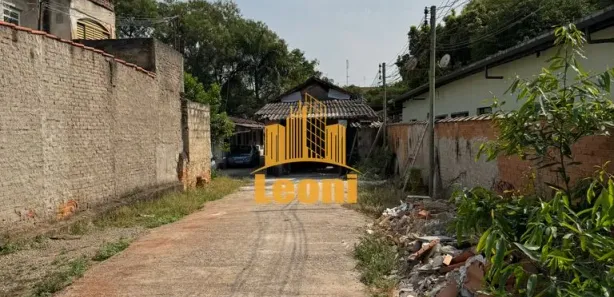 Galpão / Depósito / Armazém à venda, 696m² no São Lázaro, São João da Boa Vista