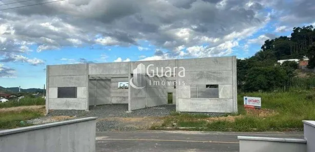 Galpão / Depósito / Armazém à venda, 220m² no Vila Nova, Jaraguá do Sul