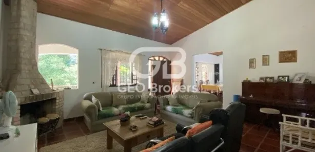 Fazenda / Sítio / Chácara com 5 Quartos à venda, 300m² no BOA VISTA, Igaratá