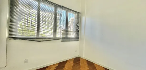 Loja / Salão / Ponto Comercial com 3 Quartos à venda, 71m² no Centro, Santa Maria