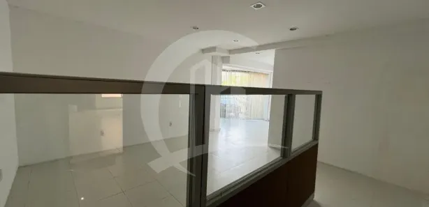 Galpão / Depósito / Armazém para alugar, 83m² no São José, Aracaju