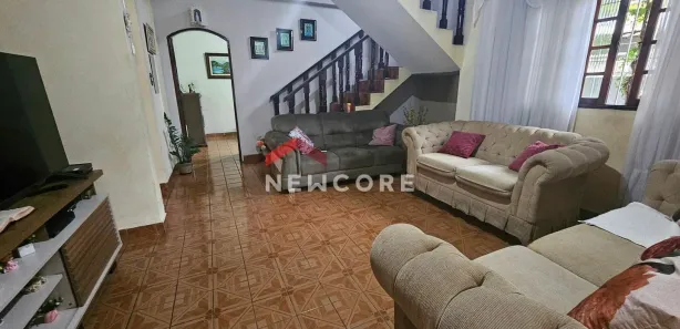 Sobrado com 3 Quartos à venda, 260m² no Vila Ponte Nova, Cubatão
