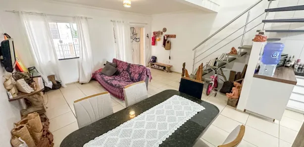 Sobrado com 2 Quartos à venda, 99m² no Itacolomi, Balneário Piçarras