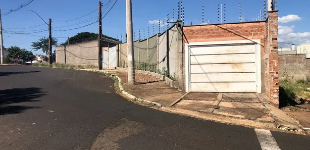 Galpão / Depósito / Armazém à venda, 297m² no Parque Laranjeiras, Araraquara