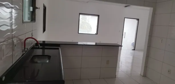 Casa com 4 Quartos para alugar, 255m² no Conceição, Feira de Santana