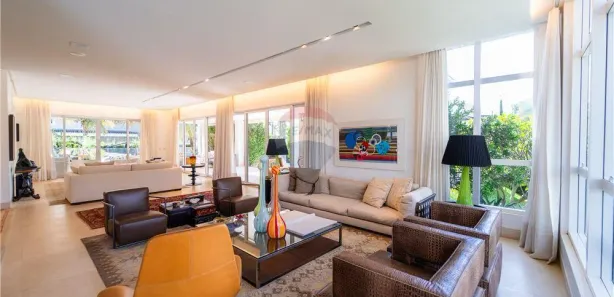 Casa com 4 Quartos à venda, 1000m² no Setor de Habitações Individuais Sul, Brasília