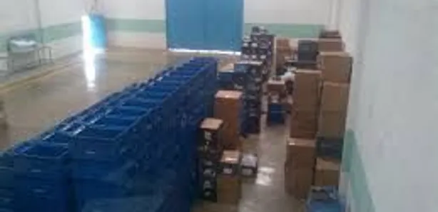 Galpão / Depósito / Armazém para venda ou aluguel, 527m² no Centro, Camaçari