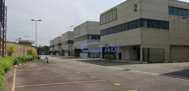 Galpão / Depósito / Armazém para alugar, 1582m² no Quitaúna, Osasco