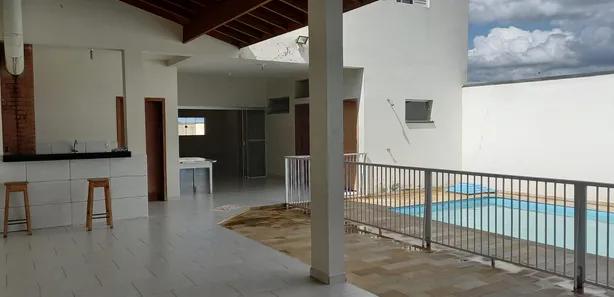 Loja / Salão / Ponto Comercial com 2 Quartos à venda, 330m² no Barreiro, Taubaté
