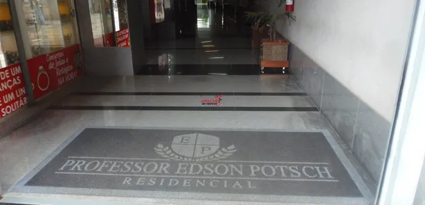 Loja / Salão / Ponto Comercial para alugar, 50m² no Centro, Viçosa