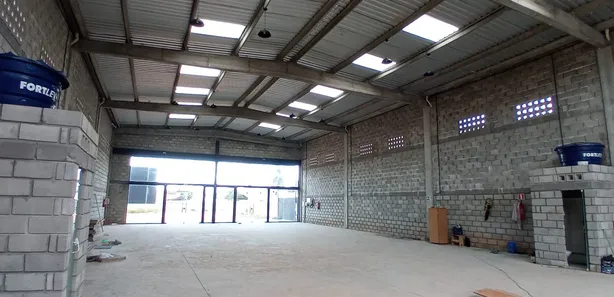 Galpão / Depósito / Armazém para alugar, 100m² no Arembepe (Abrantes), Camaçari