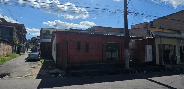 Casa com 4 Quartos para alugar, 70m² no Coroado, Manaus