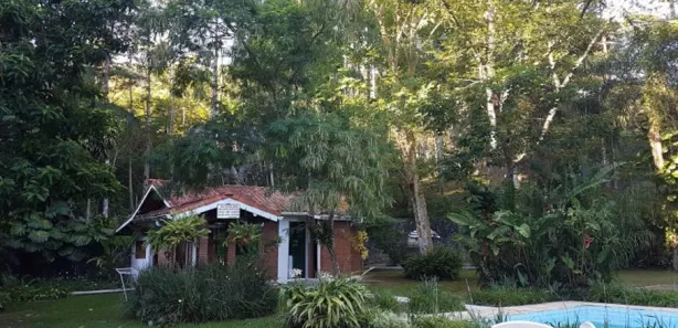 Fazenda / Sítio / Chácara com 5 Quartos à venda, 5000m² no Centro, São Lourenço da Serra