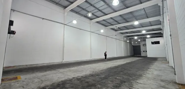 Galpão / Depósito / Armazém para alugar, 750m² no Jardim Califórnia, Jacareí