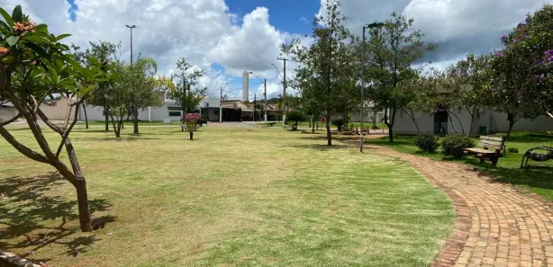 Casa de Condomínio com 2 Quartos para venda ou aluguel, 98m² no Jardim Decolores, Trindade
