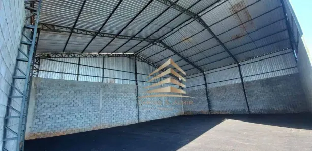 Galpão / Depósito / Armazém para alugar, 300m² no Veraneio Maracanã, Itaquaquecetuba