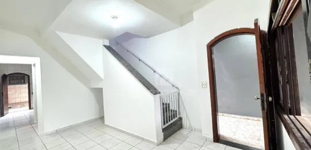 Sobrado com 2 Quartos para alugar, 82m² no Mosteiro, Itanhaém