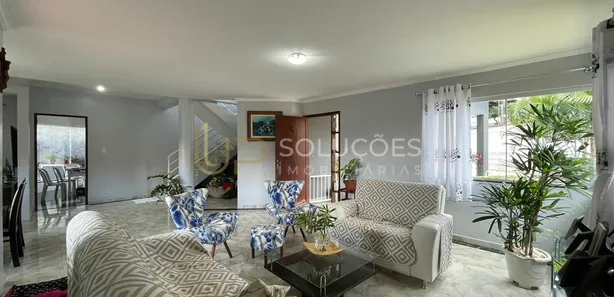 Sobrado com 4 Quartos à venda, 370m² no Região dos Lagos, Brasília