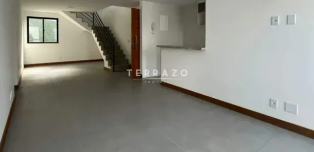 Cobertura com 3 Quartos para alugar, 156m² no Bom Retiro, Teresópolis