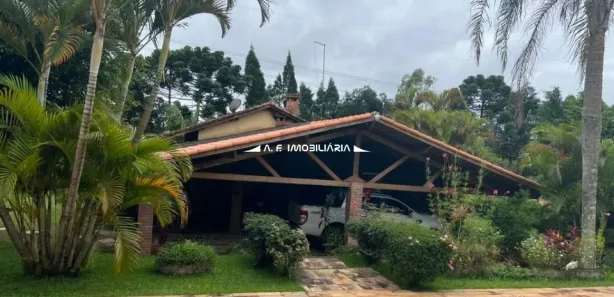 Fazenda / Sítio / Chácara com 3 Quartos à venda, 200m² no Sebandilha, Mairinque