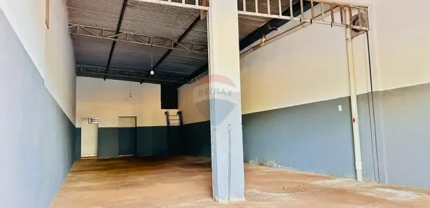 Galpão / Depósito / Armazém à venda, 330m² no Setor de Desenvolvimento Econômico, Brasília
