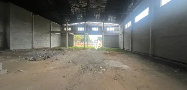 Galpão / Depósito / Armazém para alugar, 961m² no Jardim Regina (Moreira César), Pindamonhangaba
