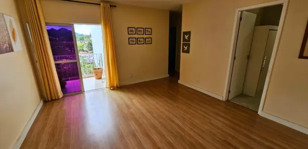 Apartamento com 2 Quartos à venda, 75m² no Valparaíso, Petrópolis