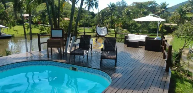 Fazenda / Sítio / Chácara com 4 Quartos à venda, 500m² no Centro, Cachoeiras de Macacu