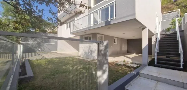 Casa de Condomínio com 3 Quartos para alugar, 279m² no Terras do Madeira, Carapicuíba