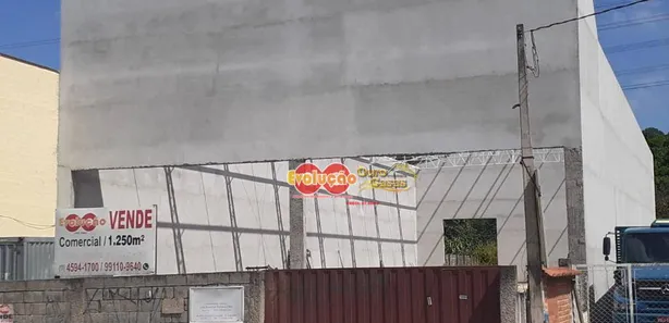 Galpão / Depósito / Armazém à venda, 600m² no Jardim das Nações, Itatiba