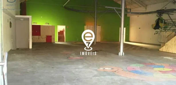 Galpão / Depósito / Armazém à venda, 682m² no Bosque da Saúde, São Paulo