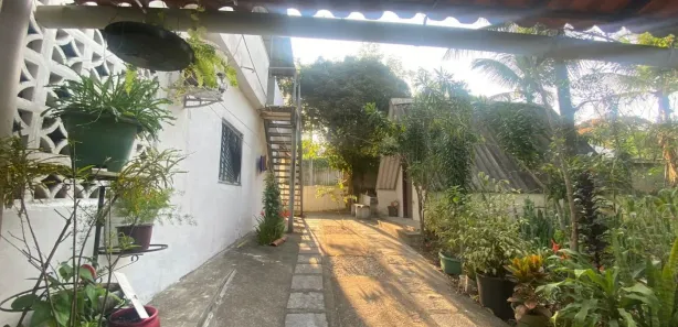 Fazenda / Sítio / Chácara com 3 Quartos à venda, 2700m² no Vale das Pedrinhas, Guapimirim