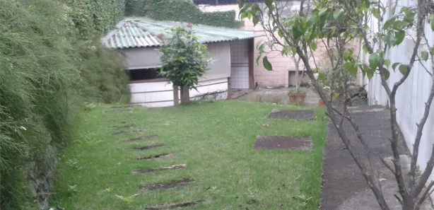 Prédio Inteiro para venda ou aluguel, 550m² no Jardim Lambreta, Cotia