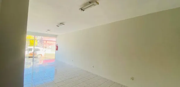 Loja / Salão / Ponto Comercial para alugar, 36m² no Palmital, Marília