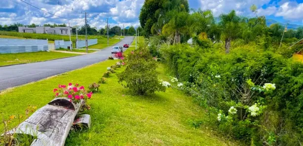 Casa de Condomínio com 2 Quartos à venda, 200m² no Loteamento Bosque Merhy, Quatro Barras