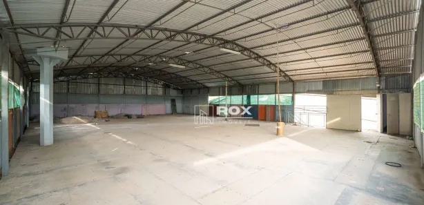 Galpão / Depósito / Armazém à venda, 700m² no Jardim Monte Santo, Almirante Tamandaré