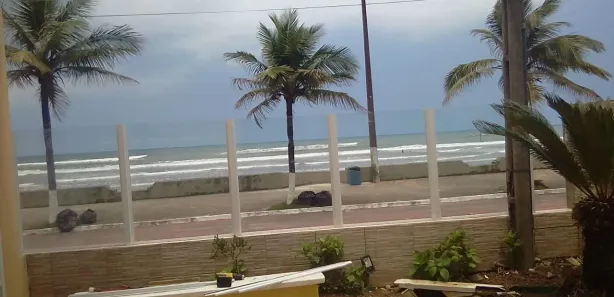 Casa de Condomínio com 3 Quartos para venda ou aluguel, 100m² no Centro, Mongaguá
