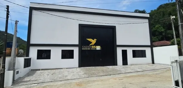 Galpão / Depósito / Armazém para alugar, 633m² no Rio Pequeno, Camboriú