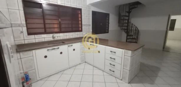 Sobrado com 2 Quartos à venda, 160m² no Parque Santo Antônio, Jacareí
