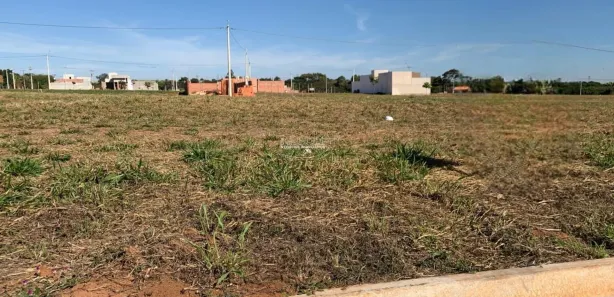 Terreno / Lote / Condomínio à venda, 176m² no Mato Alto, Saltinho