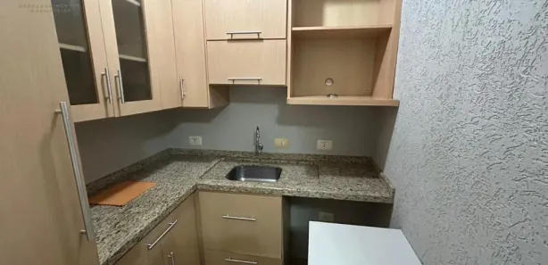 Conjunto Comercial / Sala para alugar, 62m² no Zona 01, Maringá