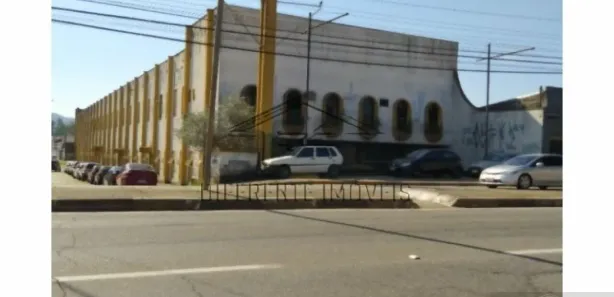 Galpão / Depósito / Armazém para venda ou aluguel, 4800m² no Vila Jundiaí, Mogi das Cruzes