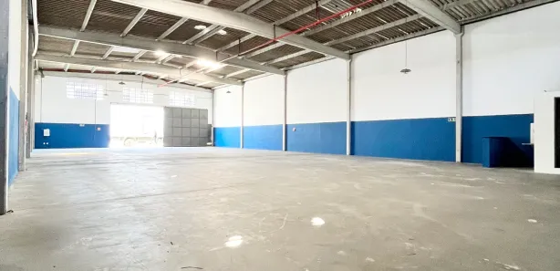 Galpão / Depósito / Armazém para alugar, 500m² no Portão, Lauro de Freitas