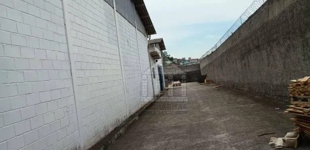 Galpão / Depósito / Armazém para venda ou aluguel, 1000m² no Jardim do Édem, Itapecerica da Serra