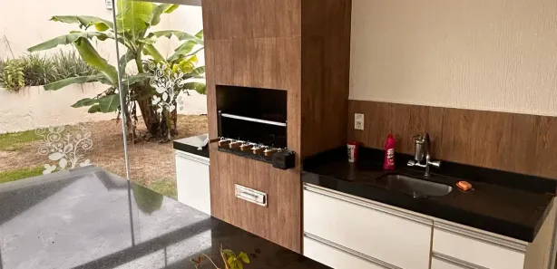 Sobrado com 4 Quartos à venda, 370m² no Região dos Lagos, Brasília