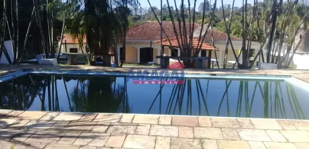 Fazenda / Sítio / Chácara com 3 Quartos para alugar, 378m² no Condomínio Lagoinha, Jacareí