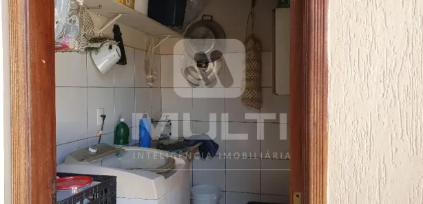 Loja / Salão / Ponto Comercial com 3 Quartos à venda, 200m² no Nova Uberlândia, Uberlândia