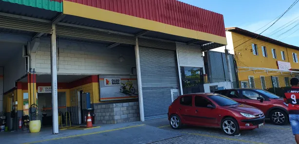 Conjunto Comercial / Sala com 4 Quartos para alugar, 90m² no Centro, Lauro de Freitas